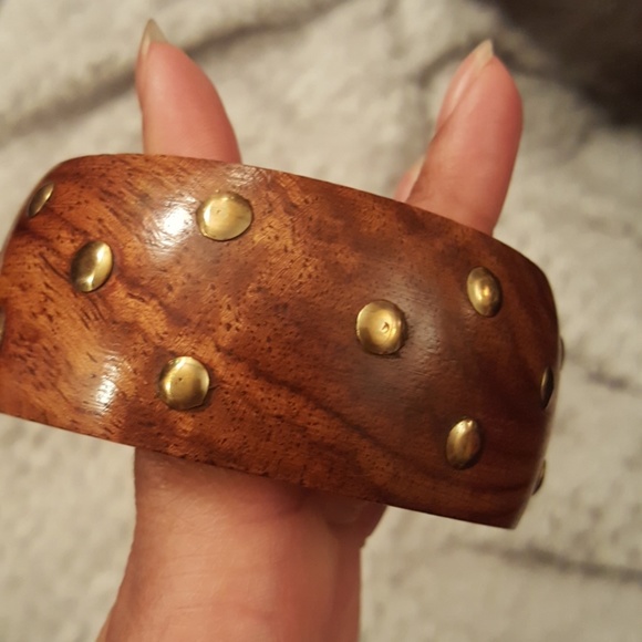 LAST 1! Host Pick!💛Gold Studded Wood Bangle - Picture 6 of 7